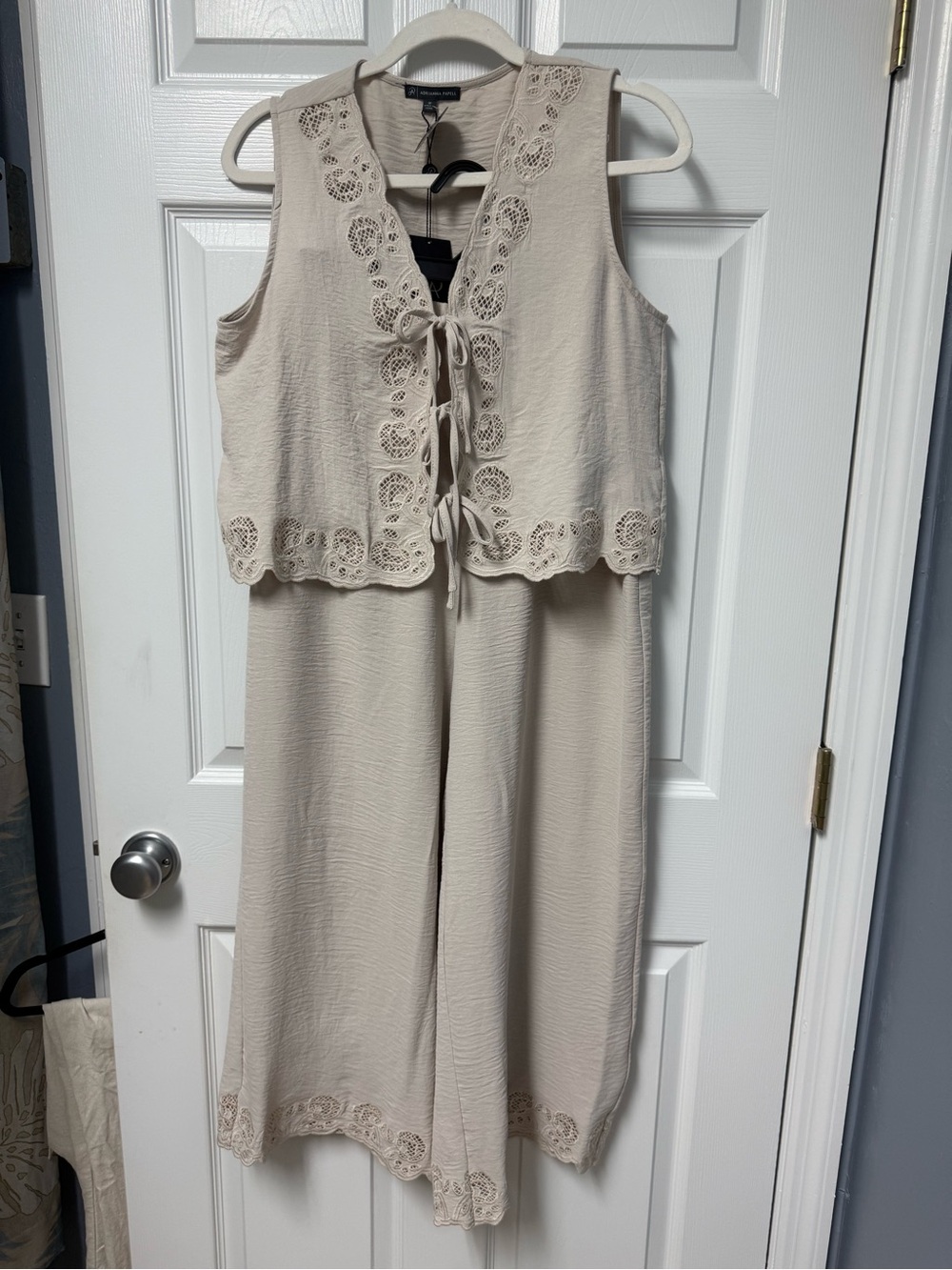 Adrianna Papell Beige Lace-Trim Sleeveless 2 piece set